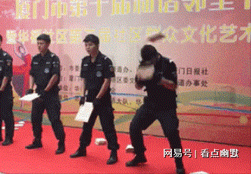 冷笑話大全：這么強大的啦啦隊真是讓人耳目一新?。?圖3)