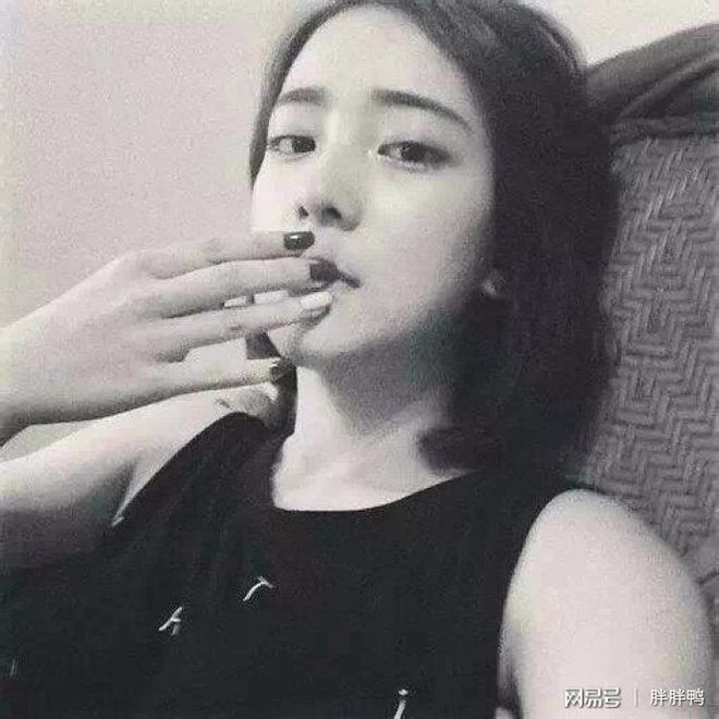 搞笑笑話大全經典爆笑糗事小笑話！