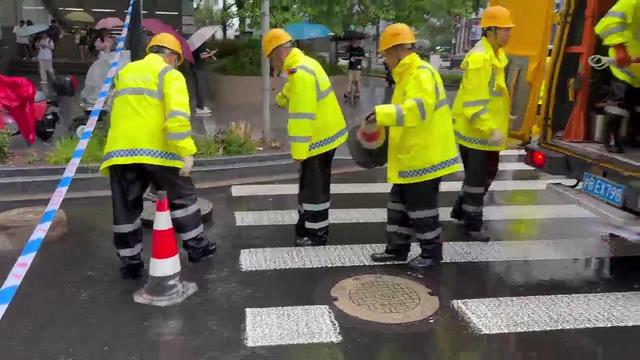 “普拉桑”肆虐申城寧波路積水嚴重應急部門火速行動(圖3)