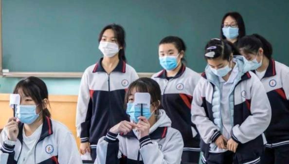 九游娛樂NineGame：2025年中考將迎來新變化不戴眼鏡或加分戴眼鏡的將被扣分(圖2)
