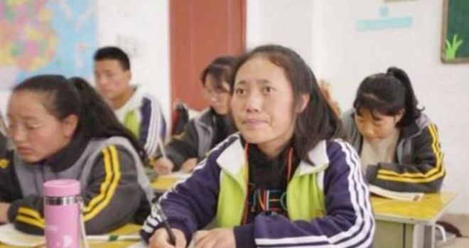 為了湊錢上學甘肅農村女孩給馬云寄母雞慘遭拒絕后竟一哭成名(圖5)