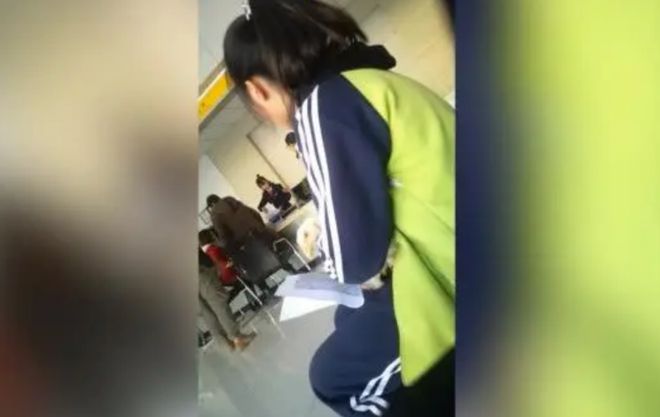 為了湊錢上學甘肅農村女孩給馬云寄母雞慘遭拒絕后竟一哭成名(圖13)