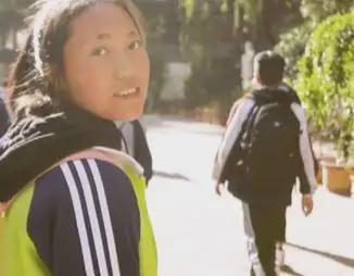 為了湊錢上學甘肅農村女孩給馬云寄母雞慘遭拒絕后竟一哭成名(圖19)