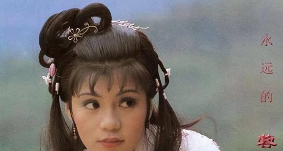 金庸給了她絕美的容貌完美的丈夫可她卻將自己活成了笑話(圖1)