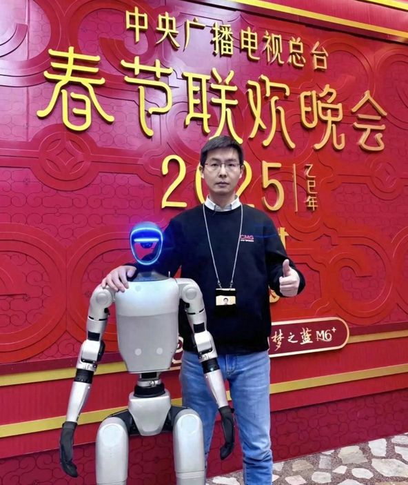 春節聯歡晚會年僅35的王興興再上熱搜回母校當院長逆襲人生(圖11)
