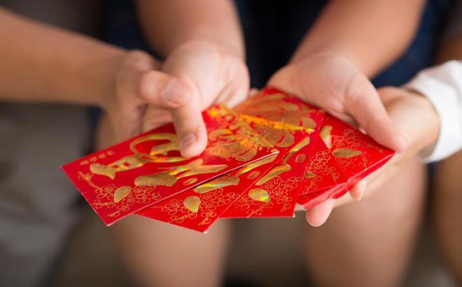 九游娛樂：給“壓歲錢”其實(shí)也有講究除夕給和初一給區(qū)別很大別鬧出笑話(圖3)